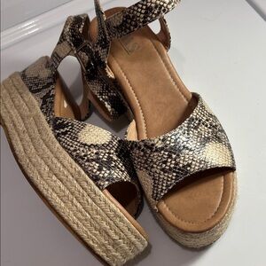 AMS brand sandals Size 8.5